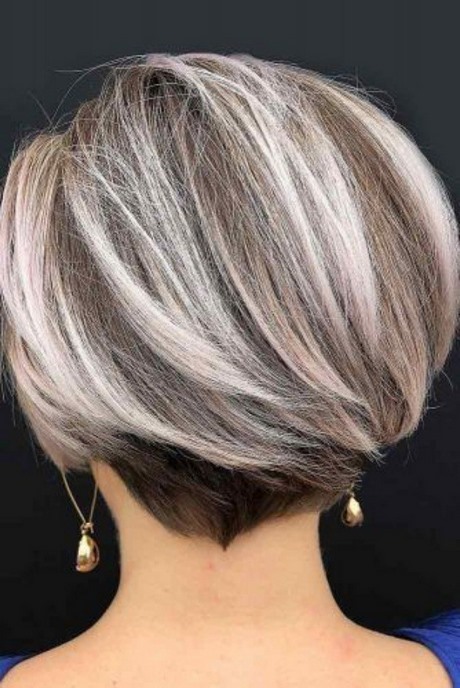 cabelos-grisalhos-curtos-femininos-2023-26_7 Cabelos grisalhos curtos femininos 2023