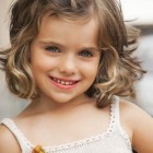 Corte de cabelo cacheado curto infantil feminino