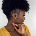 Corte de cabelo curto feminino afro